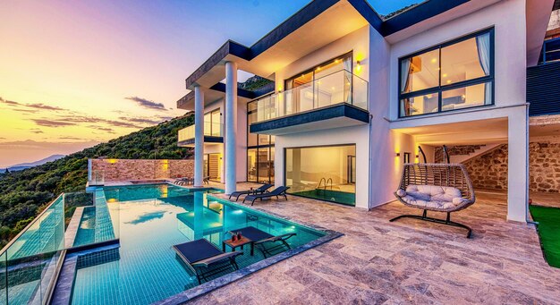 High-end house rental Singapore sophisticated furnishings upscale amenities